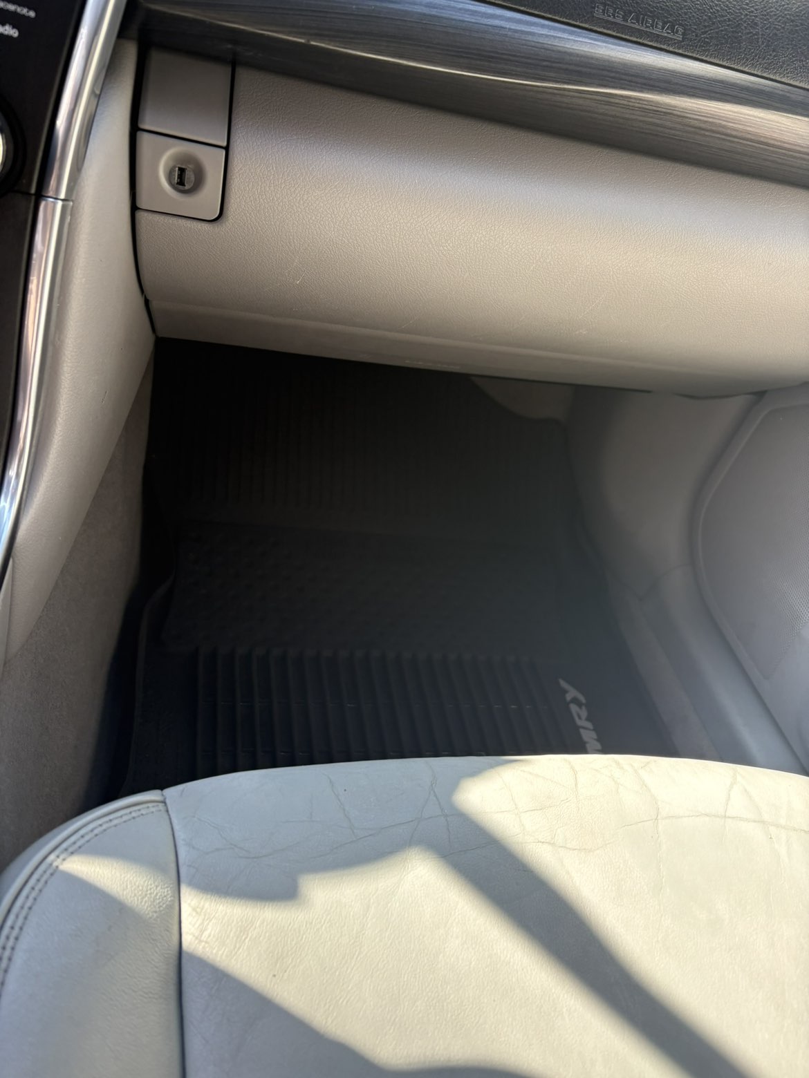 Thorough foot well vacuuming and carpet cleaning by Countryside Auto Detailing serving Johns Creek and Roswell